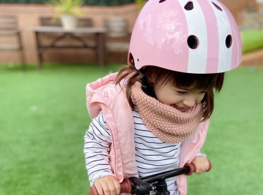 Casco patinete niño 2 años sale